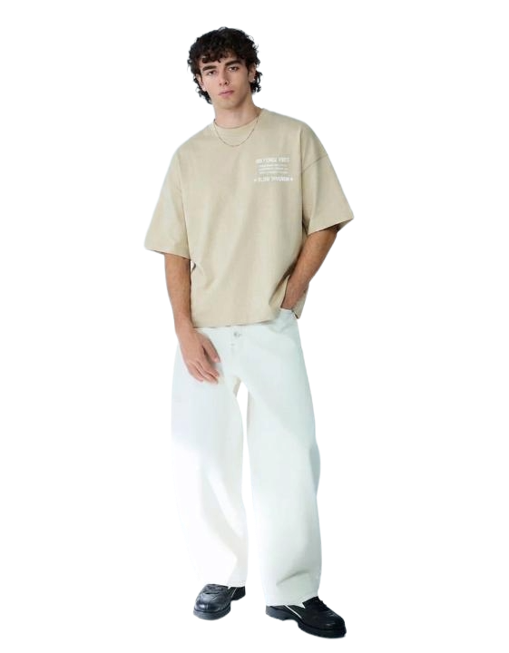 Boxy fit. Oversized. streetwear