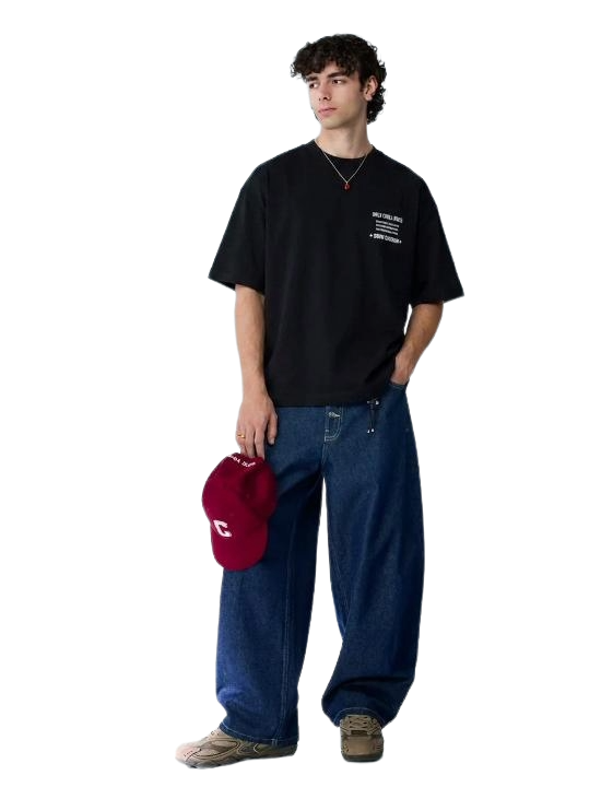 Boxy fit. Oversized. streetwear
