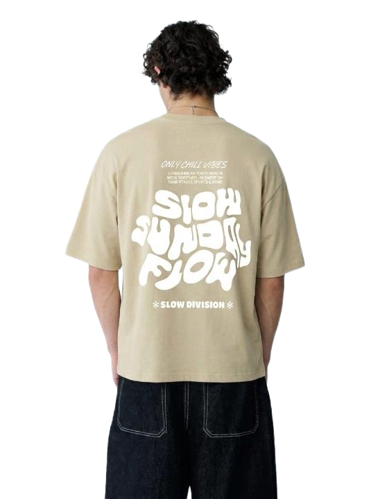 Boxy fit. Oversized. streetwear